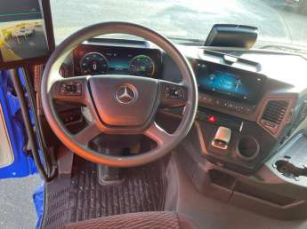 Camion porteur Mercedes ACTROS 25.43 