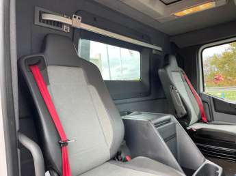 Camion porteur Renault C430.26 