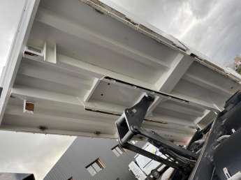 Camion porteur Renault C430.26 