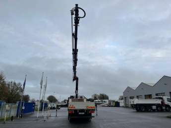 Camion porteur Iveco STRALIS 260S42 