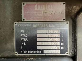 Camion porteur Iveco STRALIS 260S42 