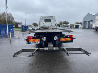Camion porteur Renault D240 NARROW 