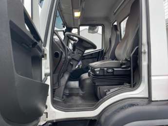 Camion porteur Iveco EUROCARGO 160E21 
