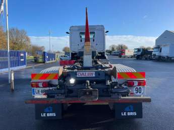 Camion porteur Mercedes AROCS 26.46 