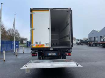 Camion porteur Renault MIDLUM 270 DXi 