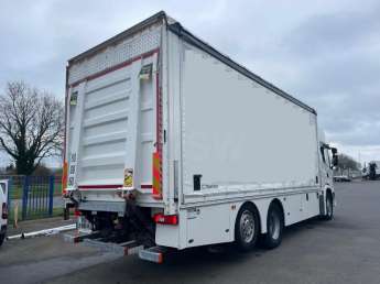 Camion porteur Scania G460 