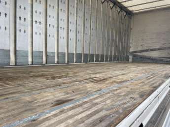 Camion porteur Scania G460 