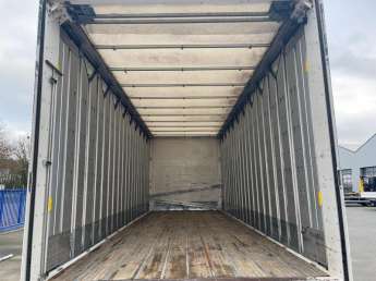 Camion porteur Scania G460 