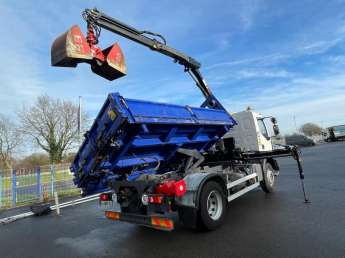 Camion porteur Renault D210.13 NARROW 
