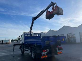 Camion porteur Renault D210.13 NARROW 