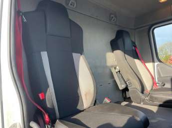 Camion porteur Renault D210.13 NARROW 