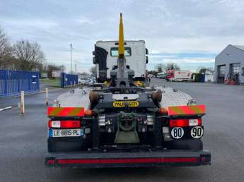 Camion porteur Renault C430 