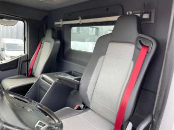 Camion porteur Renault C430 