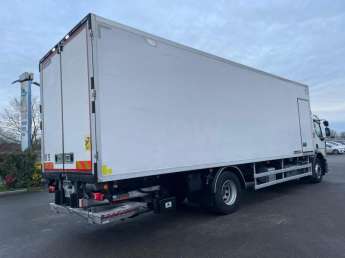 Camion porteur Renault D WIDE 320 