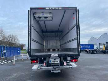 Camion porteur Renault D WIDE 320 
