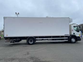 Camion porteur Renault D WIDE 320 