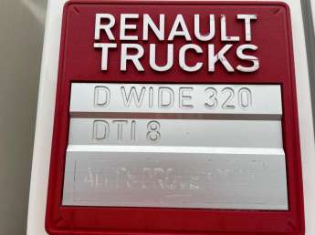Camion porteur Renault D WIDE 320 