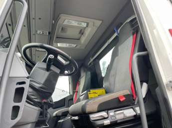 Camion porteur Renault C430.26 