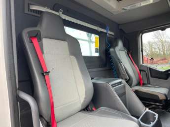 Camion porteur Renault C430.26 