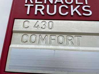 Camion porteur Renault C430.26 