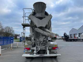 Camion porteur MAN TGA 