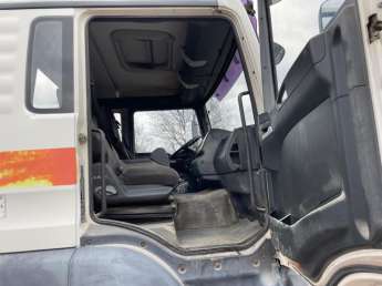 Camion porteur MAN TGA 