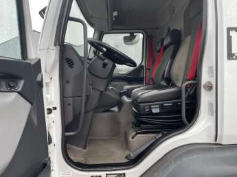 Camion porteur Renault D240.12 