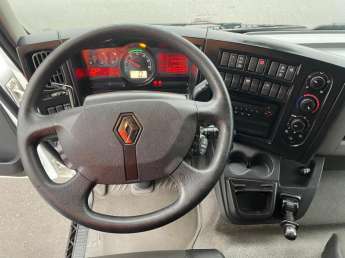 Camion porteur Renault D240.12 