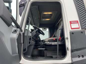 Camion porteur Renault C430 