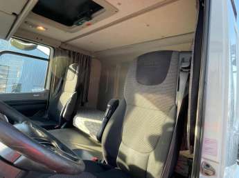 Camion porteur DAF CF460 