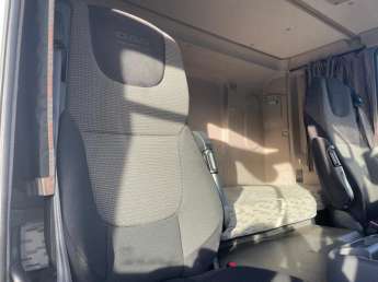 Camion porteur DAF CF460 