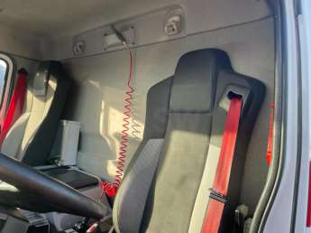 Camion porteur Renault D19 DTi8 - 320 ch 