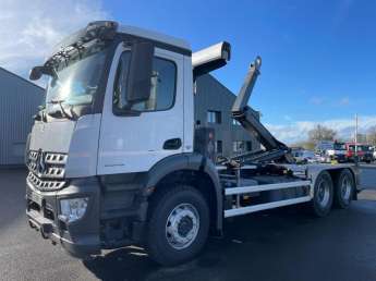 Camion porteur Mercedes AROCS 26.43 