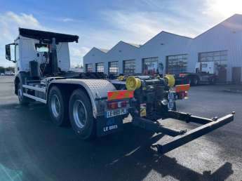 Camion porteur Mercedes AROCS 26.43 