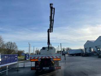 Camion porteur Iveco STRALIS 310 