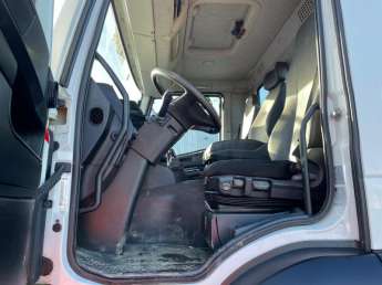 Camion porteur Iveco STRALIS 310 