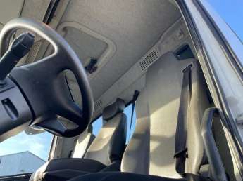 Camion porteur Iveco STRALIS 310 