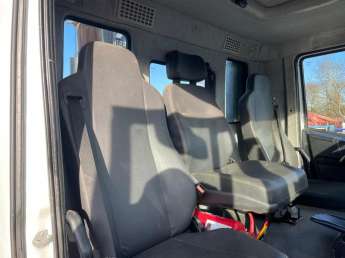 Camion porteur Iveco STRALIS 310 