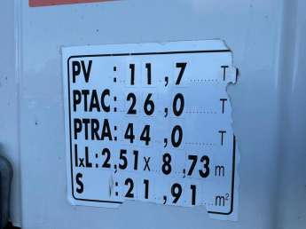 Camion porteur Scania P410 