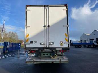 Camion porteur Volvo FL-220 