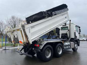 Camion porteur Renault C430 