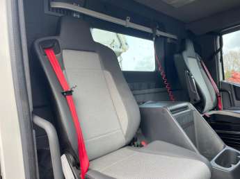 Camion porteur Renault C430 