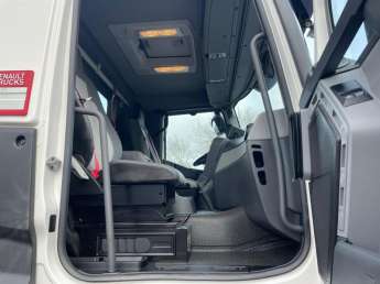 Camion porteur Renault C430 