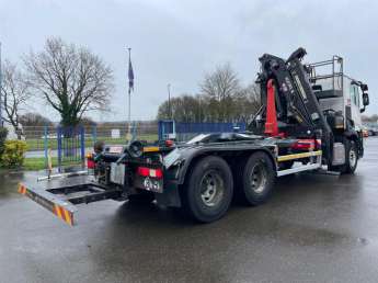 Camion porteur Renault C430 