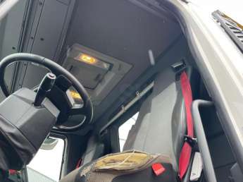 Camion porteur Renault C430 