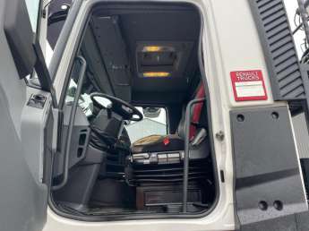 Camion porteur Renault C430 