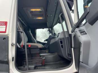 Camion porteur Renault C430 