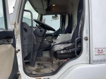 Camion porteur Renault MIDLUM 190 