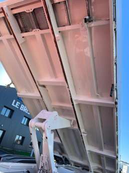 Camion porteur Renault C380 