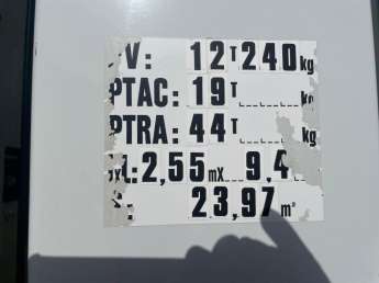 Camion porteur Renault KERAX 370 